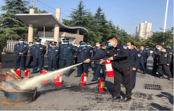 常德市康都物業(yè)服務有限公司,常德保安服務公司,保潔服務,墻外高空清洗服務
